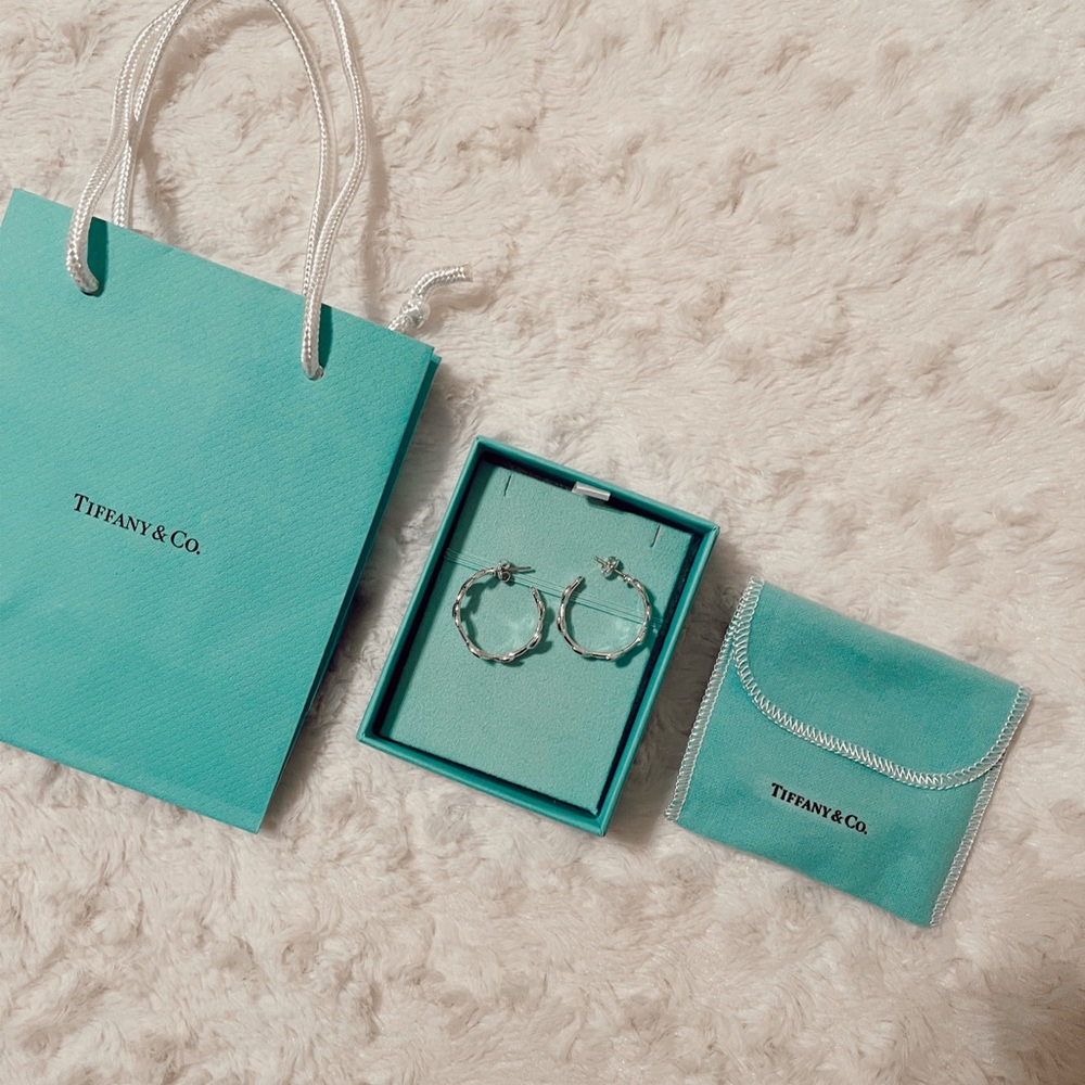 Tiffany and co Picasso Paloma hoop earrings